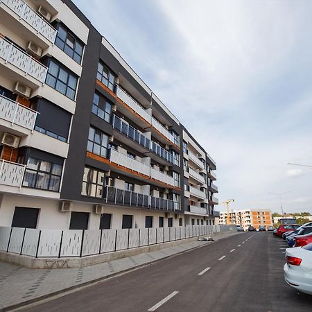 Pinky Black Escape Oradea Exterior foto