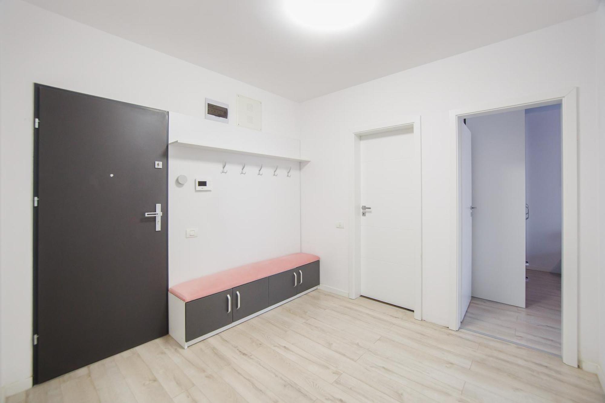 Pinky Black Escape Oradea Exterior foto